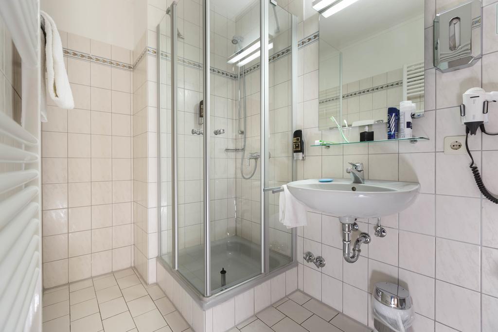 Hotel Seeschwalbe Куксхафен Экстерьер фото