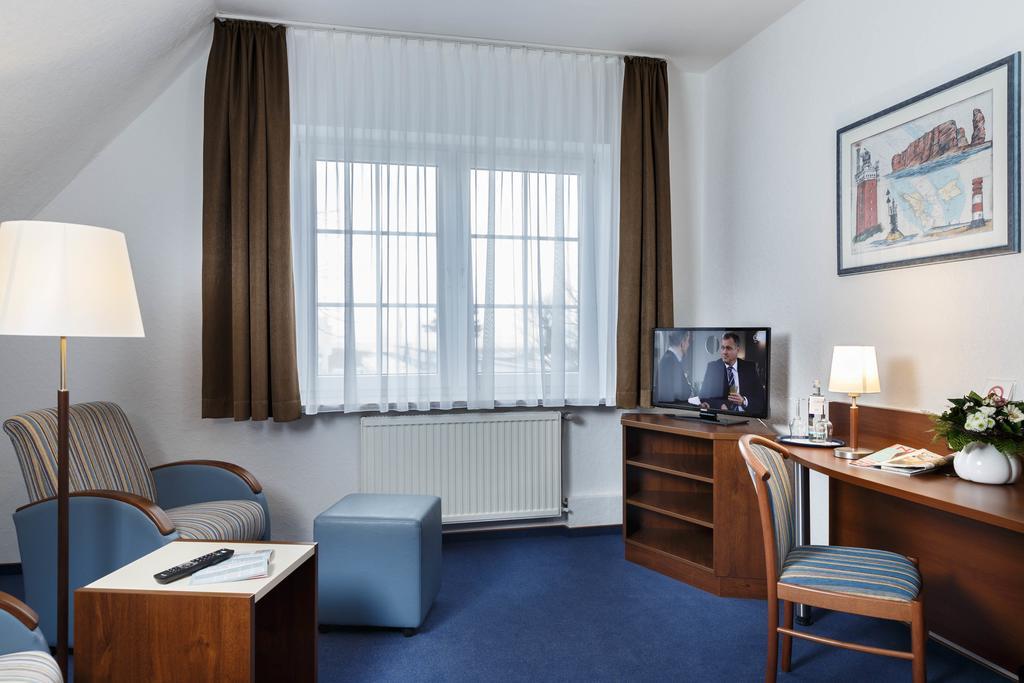 Hotel Seeschwalbe Куксхафен Экстерьер фото